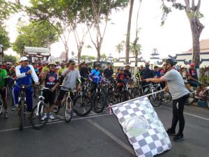 Ribuan Peserta Ikuti Fun Bike Haornas Kabupaten Sampang