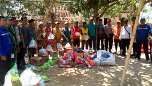 Warga Desa Kanjer dan Desa Kodek terima Bantuan Tanggap Darurat Dari Dinsos dan BPBD Sampang