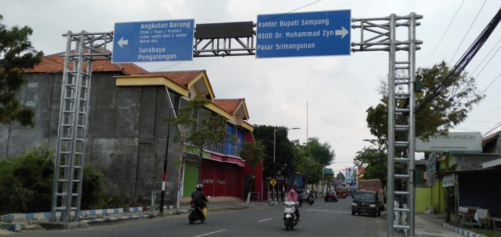 Anggaran Pemasangan Rambu Pendahulu Petunjuk Jalan (RPPJ) Di Kota Sampang Telan Dana Rp 350 Juta