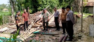 Rumah Roboh di Desa Patarongan, Bukan Karena Terkena Bencana Tapi Faktor Bangunan Sudah Tua