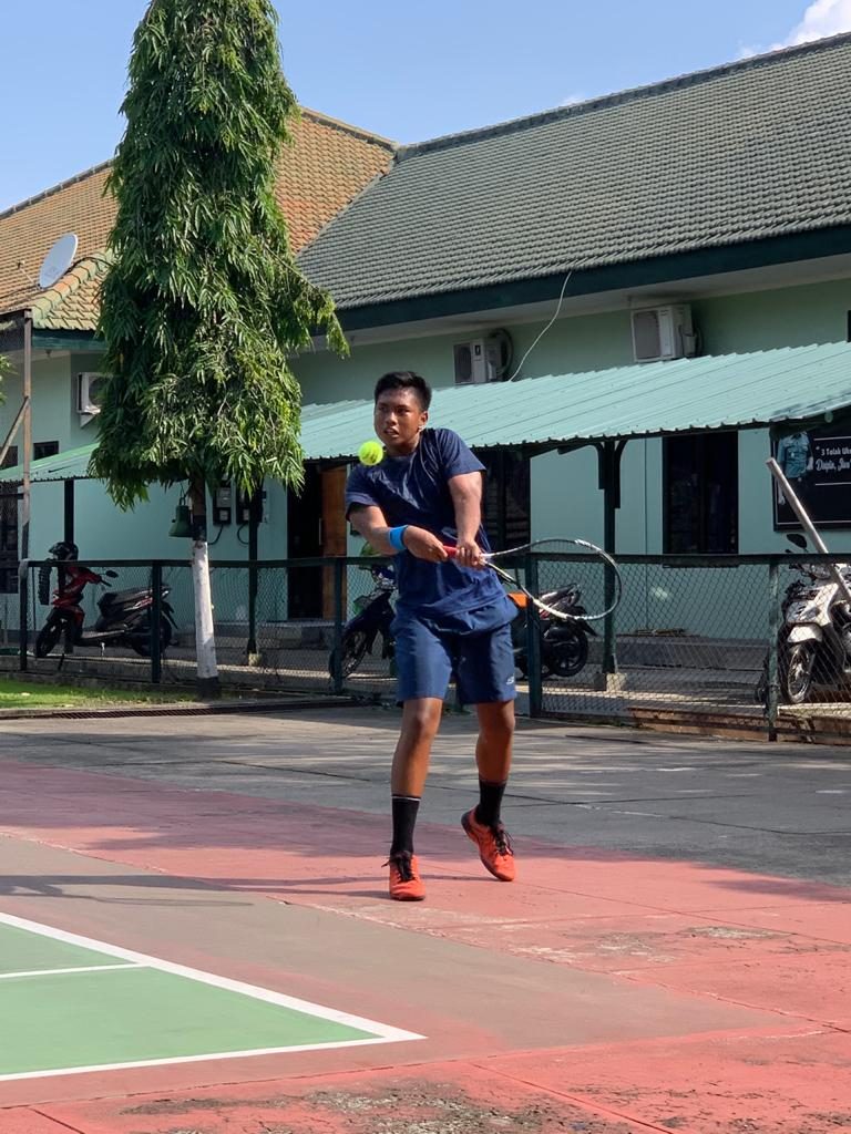 Gugun Petenis Muda Berbakat Asal Sampang Perkuat Tim Piala Davis Indonesia