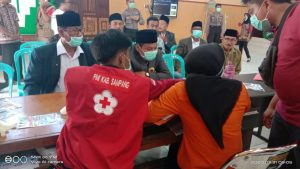 Calon Pengantin Asal Sumenep Jalani Pemeriksaan Kesehatan di Posko Satgas Covid – 19 Sampang
