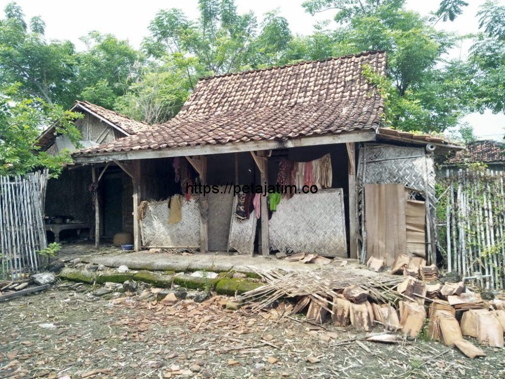 Menyedihkan, Hidup Sebatangkara Janda Tua di Desa Sejati Tinggal di Gubuk Tak Layak Huni