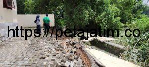 Diterjang Banjir, Pagar Tembok Pustu Tanggumong Sampang Roboh