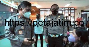 Sidak SPKT dan Samsat Jakarta Selatan, Kapolda Metro Jaya Minta Masyarakat Tak Ragu Melapor Jika Temukan Pungli
