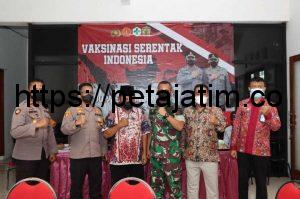 Forkopimda Kabupaten Bangkalan Pantau Kegiatan Vaksinasi Di Balai Desa Tanah Merah Dajah