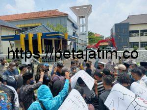Kantor BP2JK Surabaya Kembali Digeruduk Massa, Minta Proyek Jalan Nasional Tak Ditender Ulang