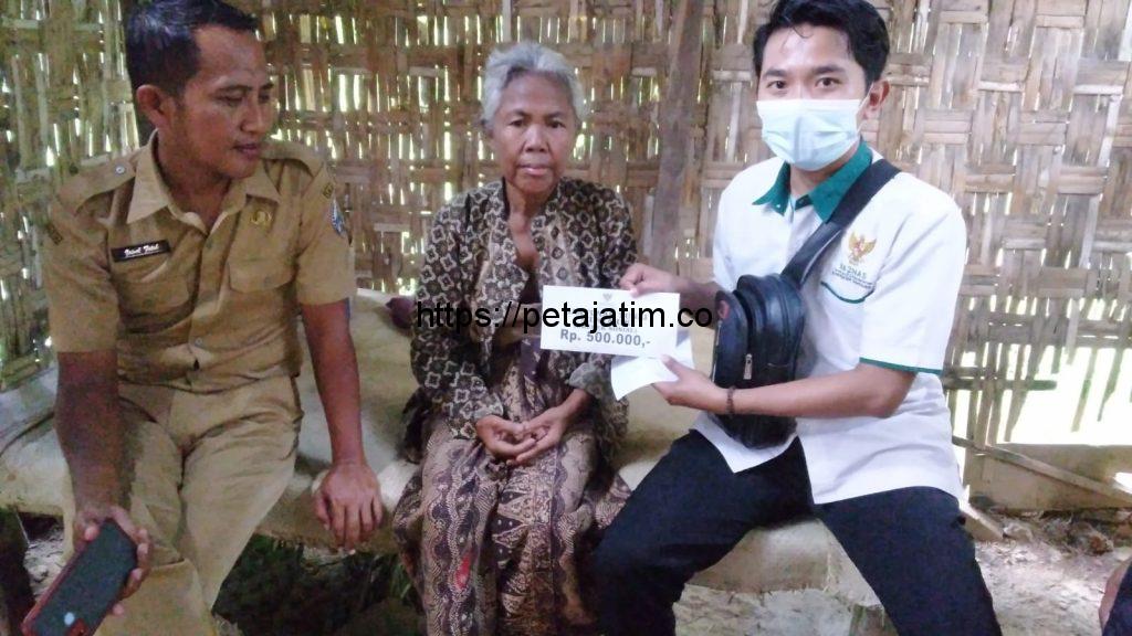 Nenek Sebatang Kara Asal Kedungdung di Kunjungi Dinsos PPPA Sampang dan Baznas