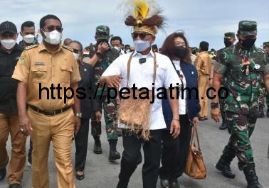 Dampingi Kepala KSP, Pangkogabwilhan III : Kunjungan  ke Biak untuk Komunikasikan Percepatan Pembangunan Papua