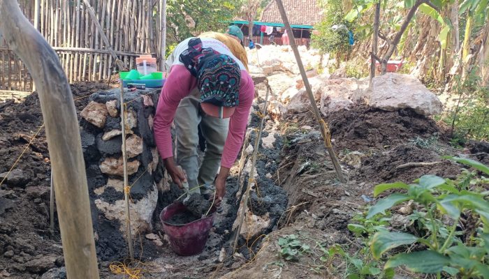 Setelah Viral, Proyek Pembangunan Saluran di Desa Panyepen Dikerjakan