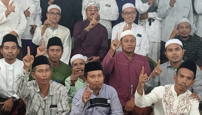 Pengasuh Ponpes Al-Furjani Prajjan Dukung Kiai Mamak-Mas Ab di Pilkada Sampang