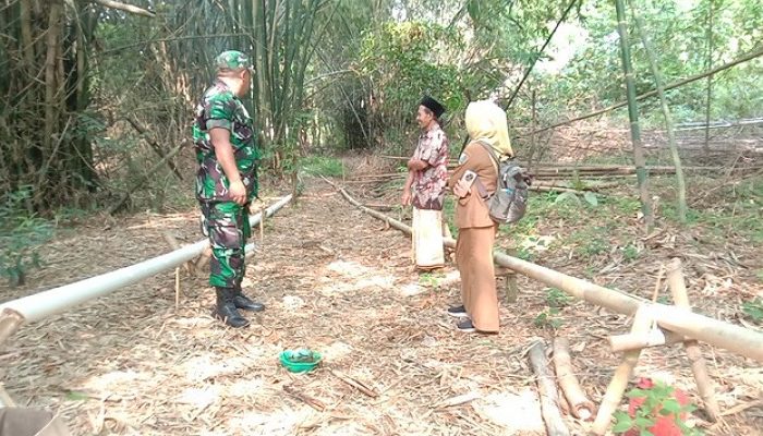 Disperta KP Sampang Klaim Proyek Irpom Poktan Karya Makmur Kamoning Sudah Sesuai : Pipa yang Tak Ditanam Swadaya