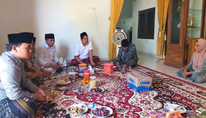 Takziah ke Rumah Duka, Istri Almarhum Jimmi Sugito Putra Doakan Kiai Mamak Jadi Bupati Sampang